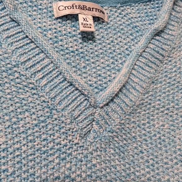 3/$15 Croft & Barrow Women's Sweater - Picture 4 of 10